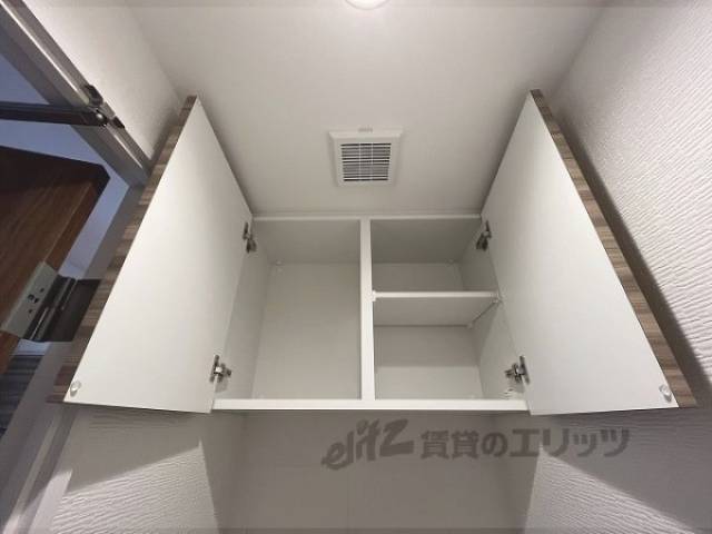 収納　トイレ上