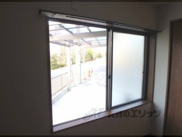 窓　4.2帖のお部屋