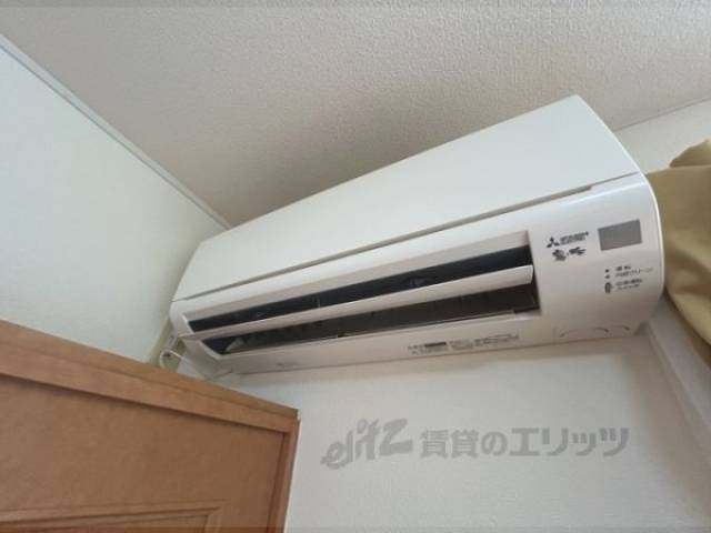 洋室　エアコン