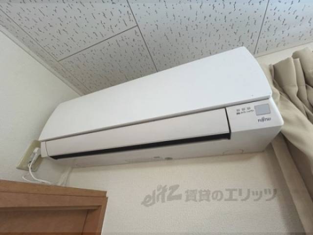 洋室　エアコン