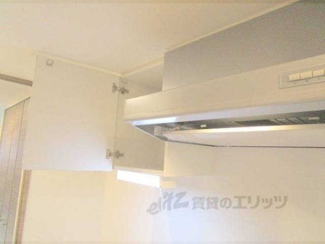 キッチン　キッチン上部収納