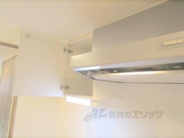 キッチン　キッチン上部収納