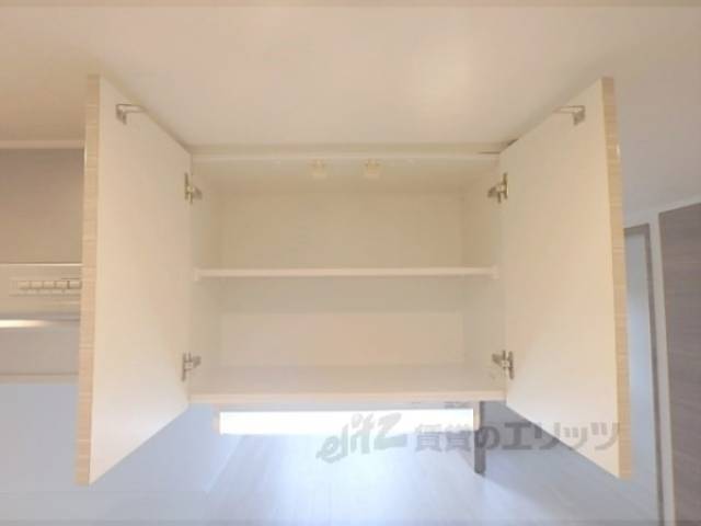 キッチン　キッチン上部棚