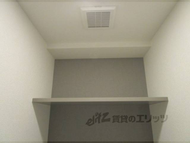 トイレ　トイレ収納