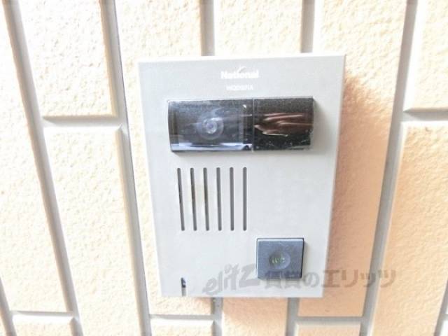 玄関　インターホン