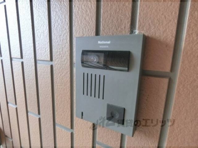 玄関　インターホン