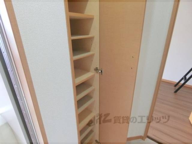 玄関　靴箱