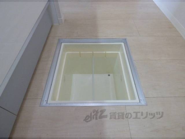 床下収納