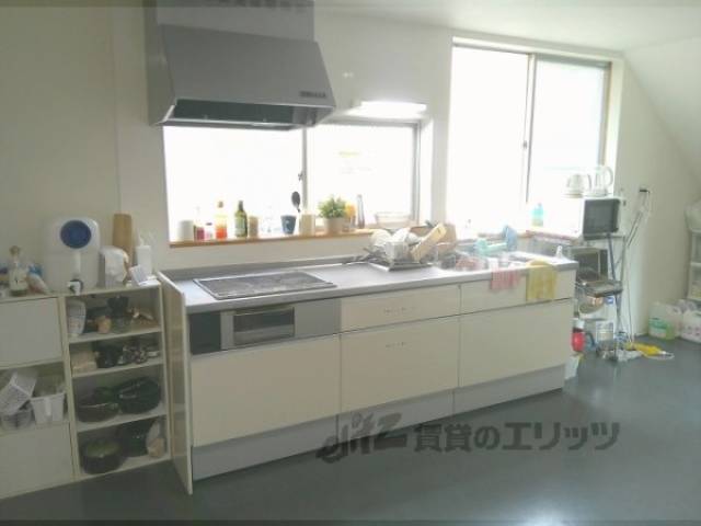 キッチン　一階共同キッチン