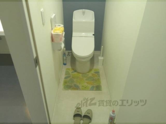 トイレ　一階共同トイレ