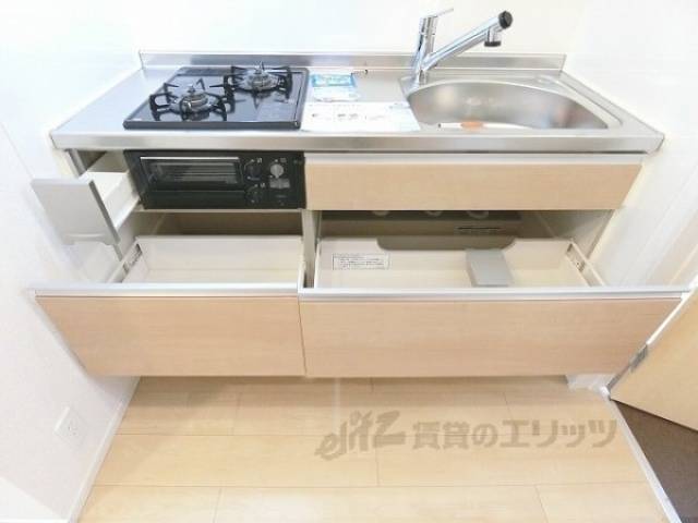収納　キッチン台下