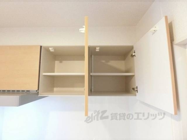 収納　キッチン台上