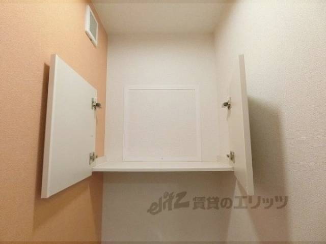 収納　トイレ上