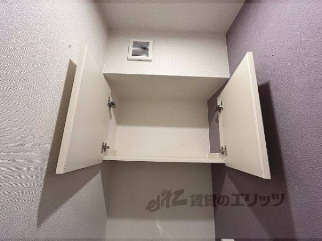 収納　トイレ上