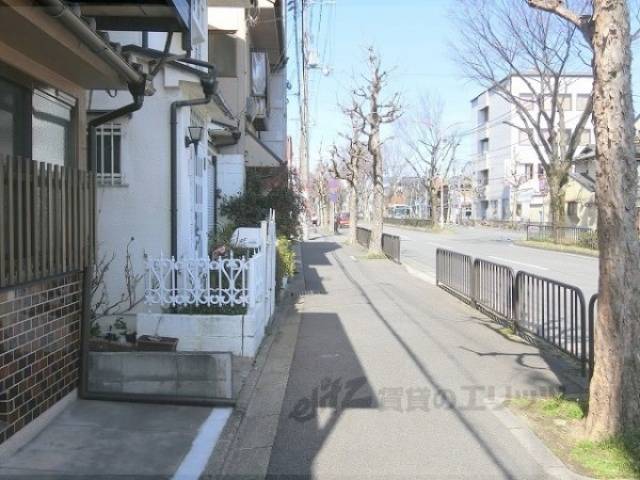 正面道路