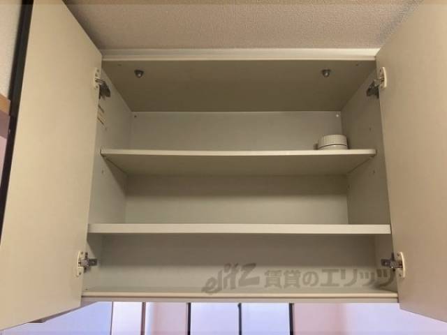 キッチン　上部収納