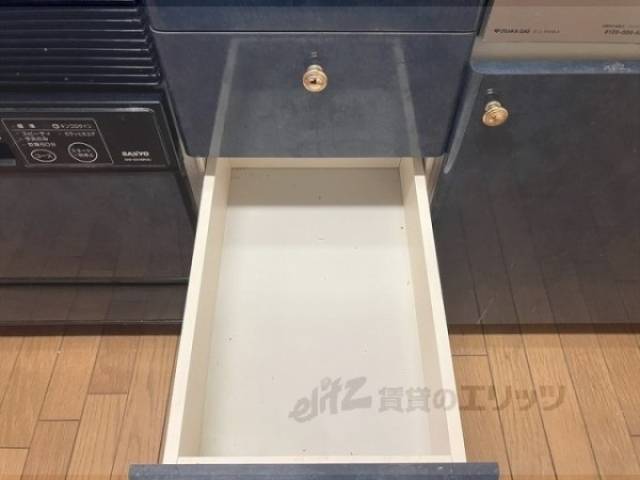 キッチン　下部収納