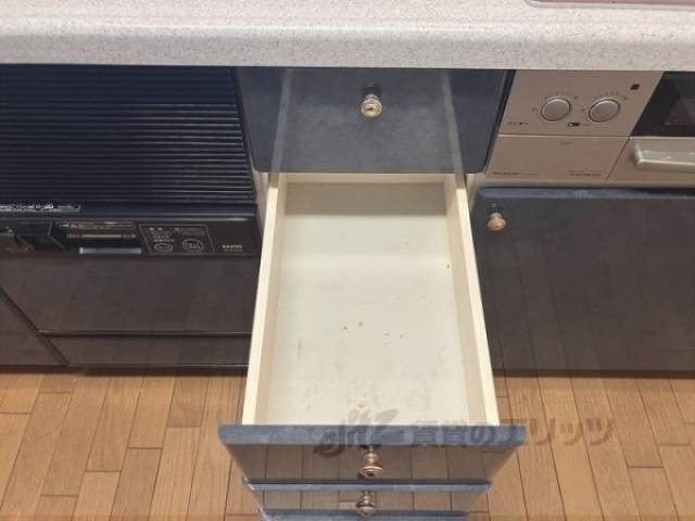 キッチン　下部収納