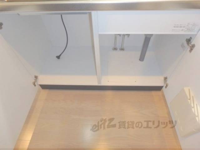 キッチン　収納下部