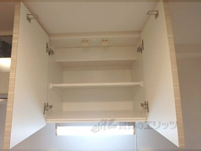 キッチン　キッチン上部棚