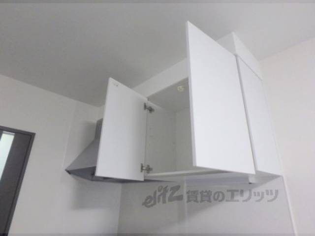キッチン　収納上部