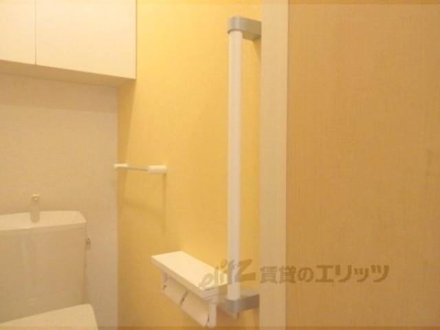 トイレ　手すり