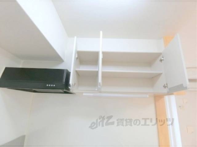 キッチン　上部棚