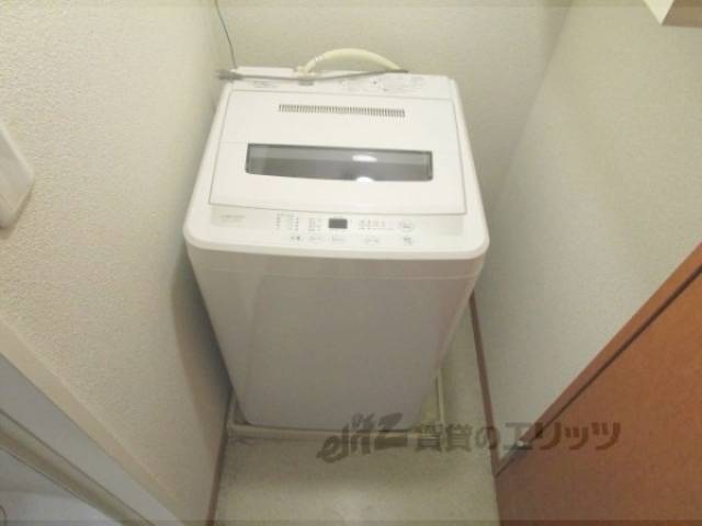 洗濯機置場　洗濯機