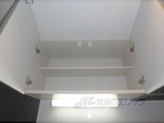 キッチン　収納上部