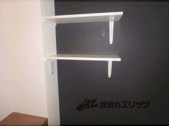 洗濯機置場　収納上部