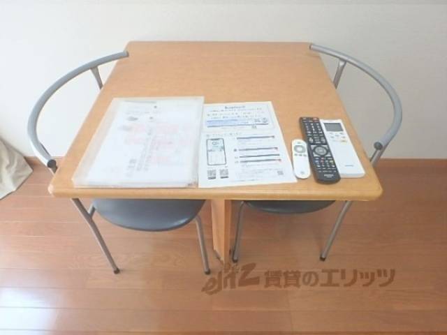 テーブル、椅子