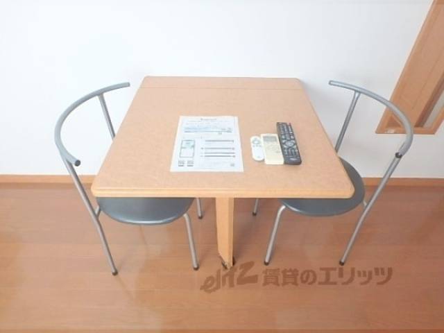 テーブル、椅子