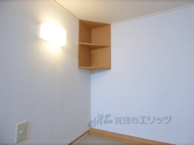 洋室　収納