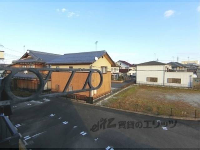 ベランダ　物干しのみ