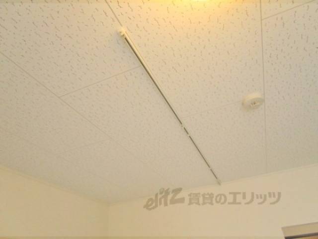 カーテンレール