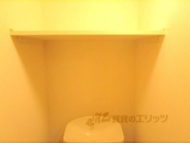 トイレ　収納棚