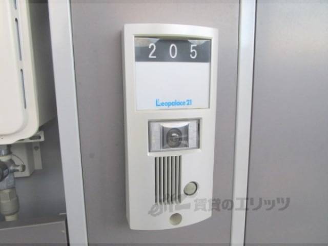 玄関　インターホン