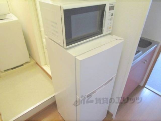 電子レンジ、冷蔵庫