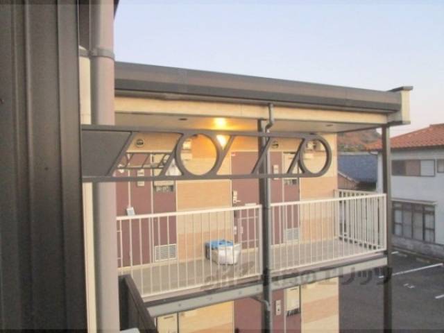 ベランダ　洗濯物干し