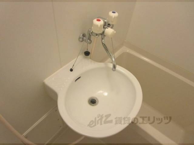 ユニットバス　洗面器