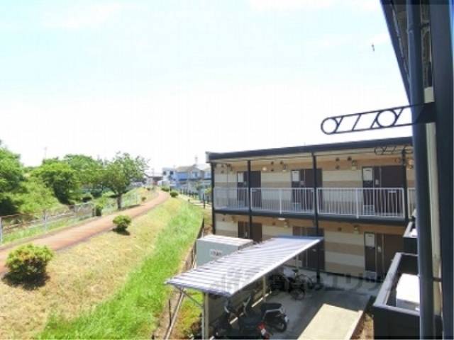 ベランダ　物干しのみ