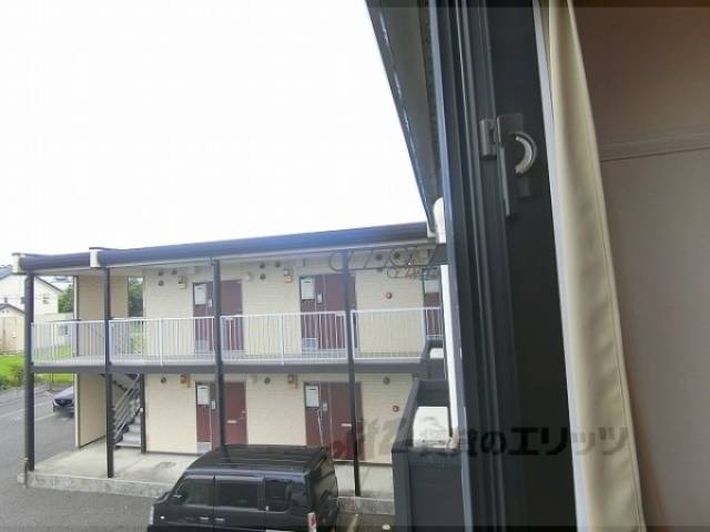 ベランダ　物干しのみ