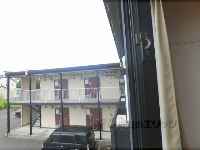 ベランダ　物干しのみ