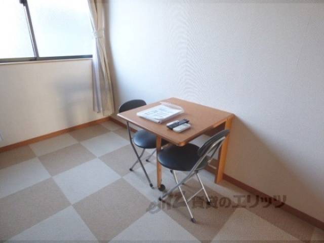 テーブル