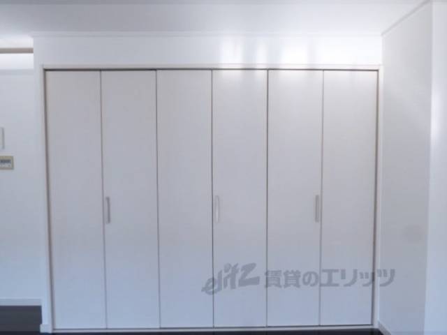 リビング　収納