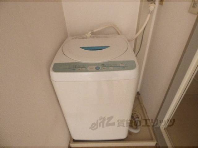 洗濯機置場　洗濯機