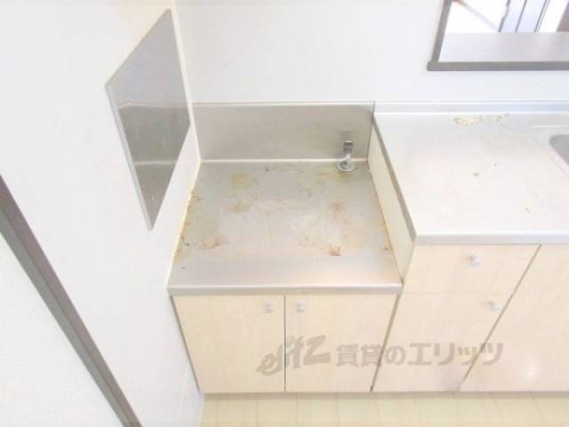 キッチン　コンロ置き場