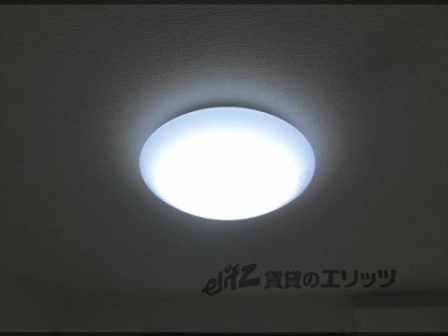 洋室 照明