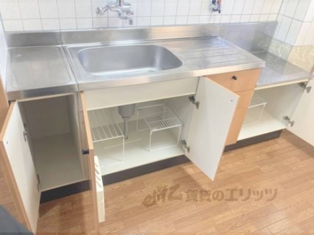 キッチン　コンロ置き場