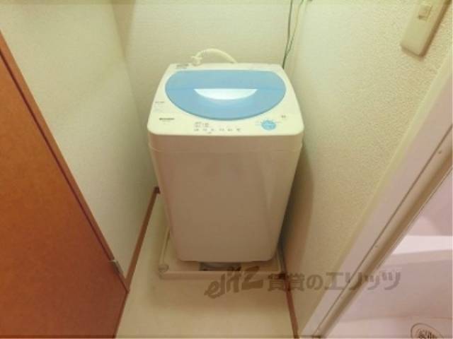 洗濯機置場　洗濯機
